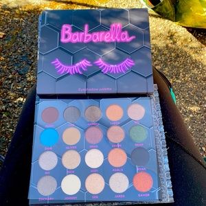 Beebeauty Barbarella eyeshadow eye shadow palette